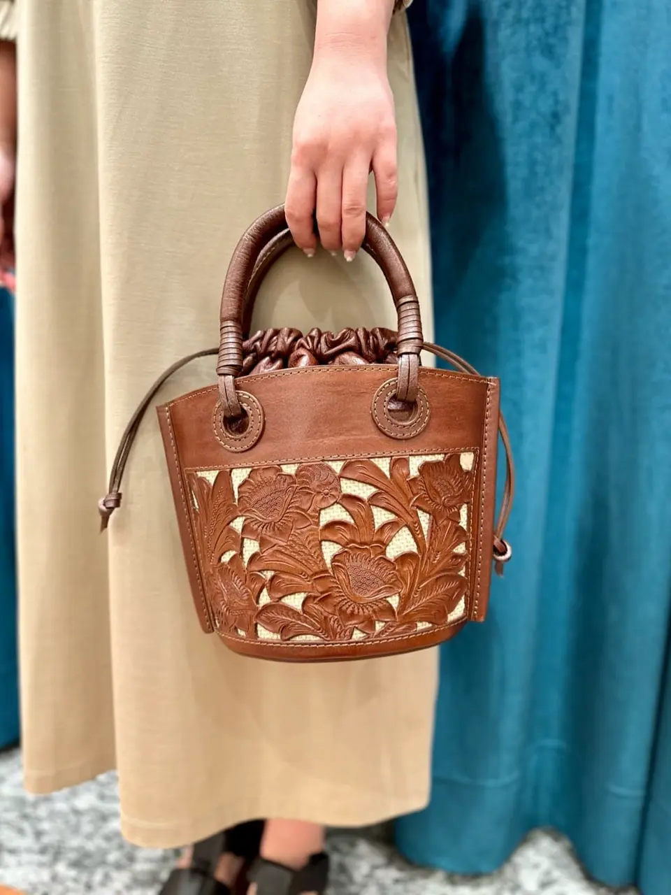 GRACE CONTINENTAL The Banquet 中根　里帆 コーディネート画像