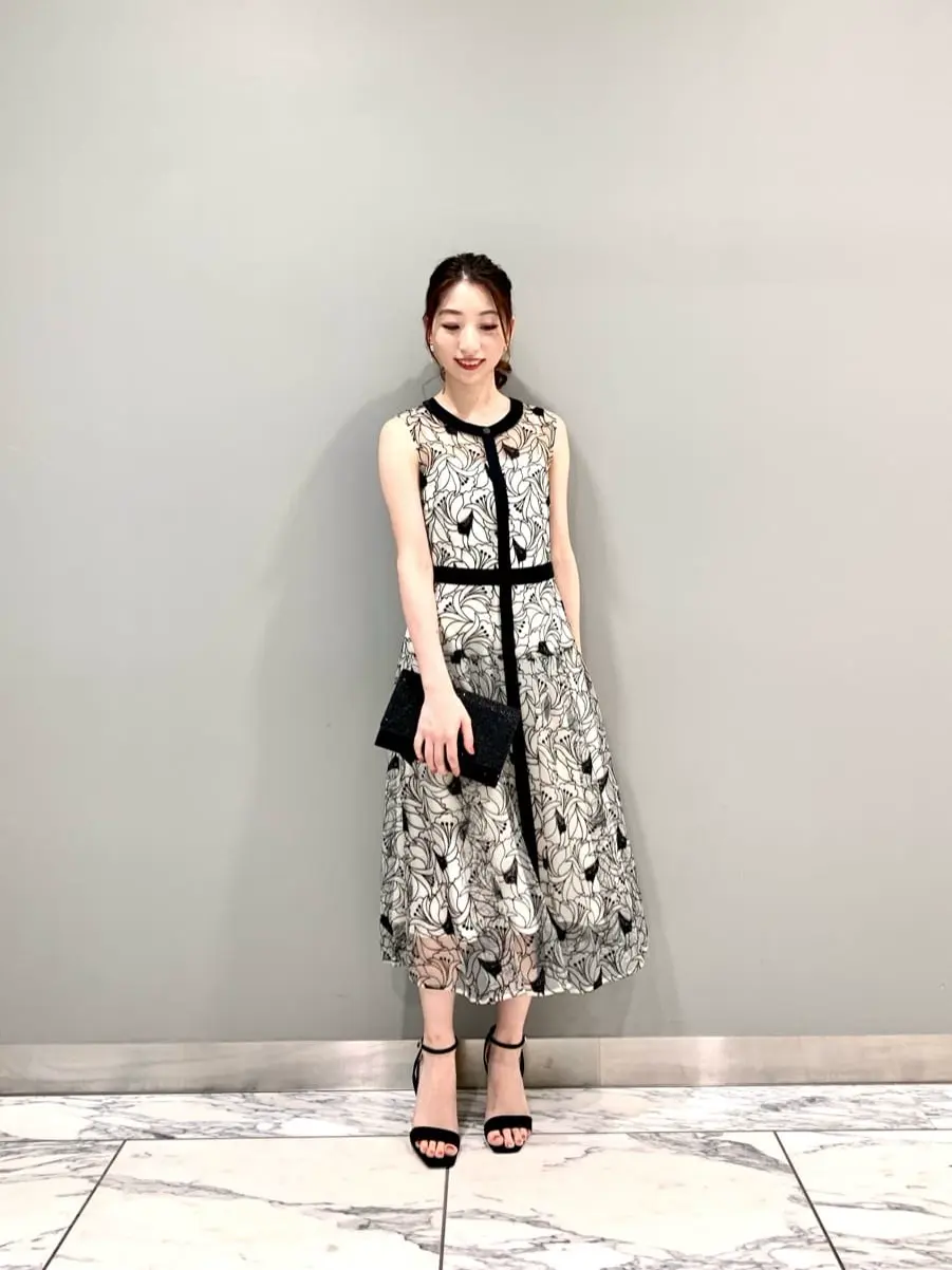 GRACE CONTINENTAL The Banquet eri コーディネート画像