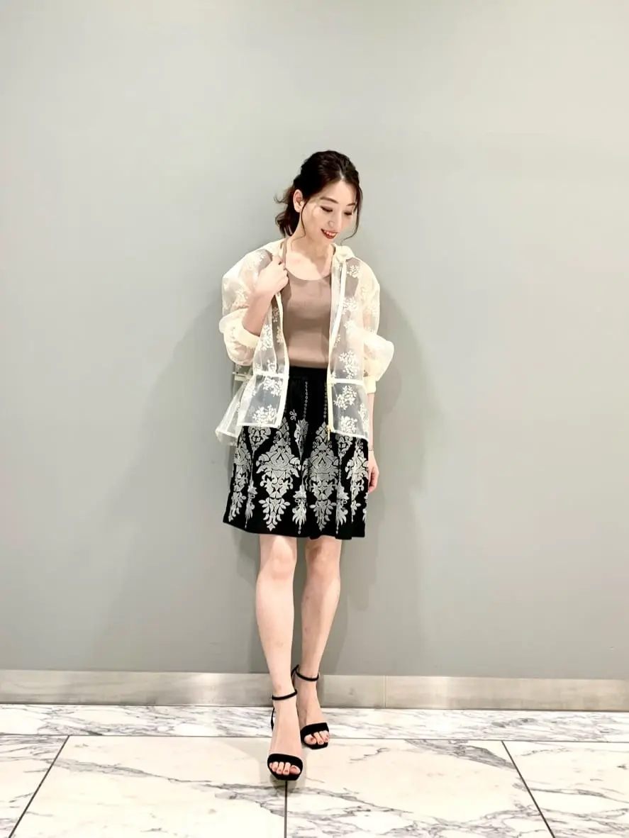 GRACE CONTINENTAL The Banquet eri コーディネート画像