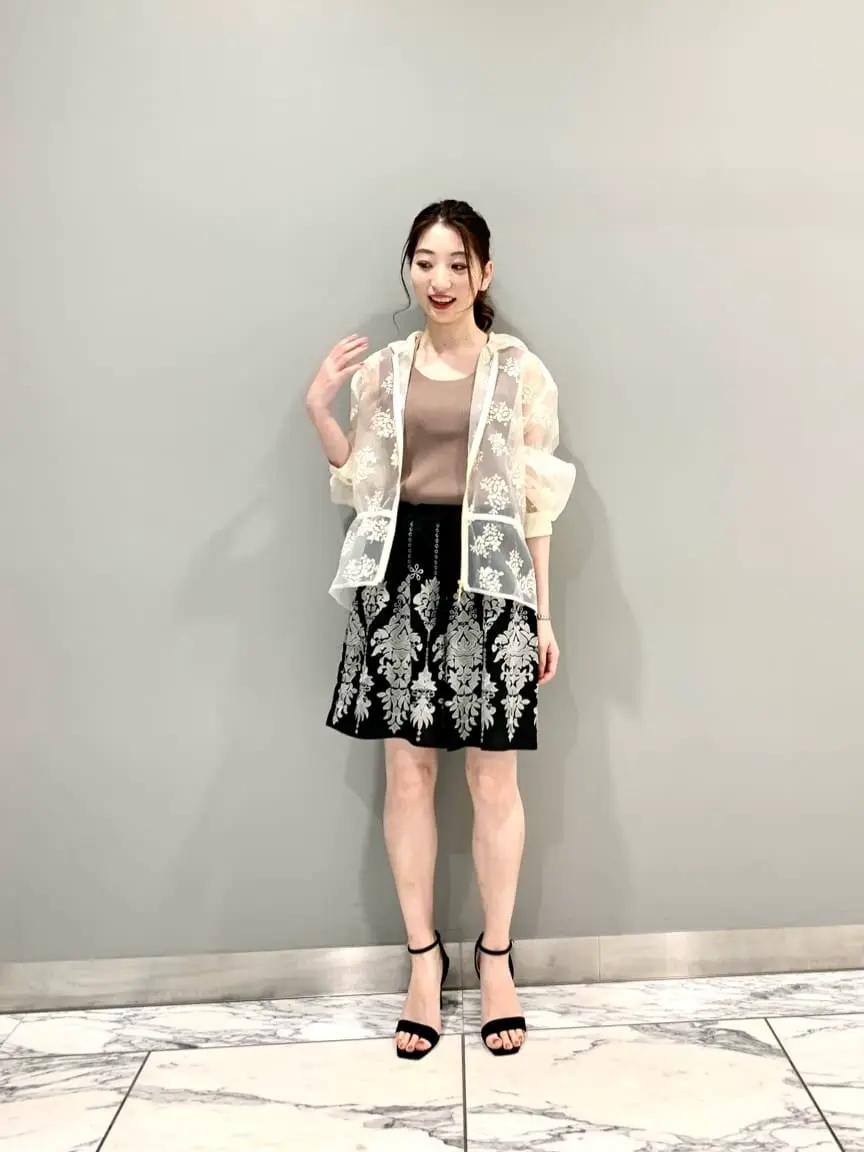 GRACE CONTINENTAL The Banquet eri コーディネート画像