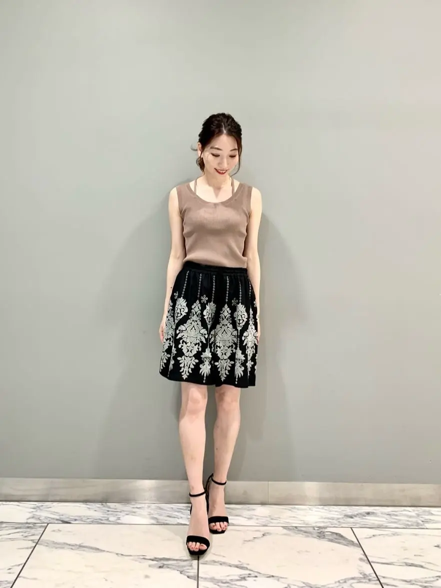 GRACE CONTINENTAL The Banquet eri コーディネート画像