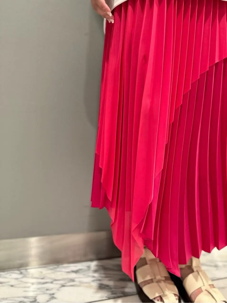 GRACE CONTINENTAL The Banquet 中根　里帆 コーディネート画像