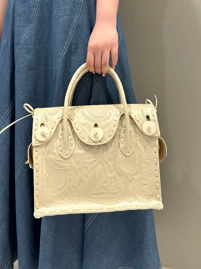 GRACE CONTINENTAL The Banquet 中根　里帆 コーディネート画像