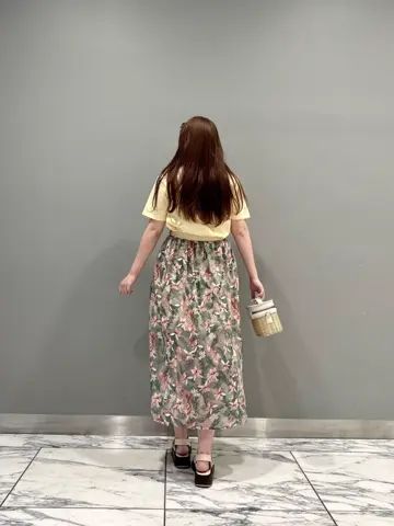 GRACE CONTINENTAL The Banquet 中根　里帆 コーディネート画像