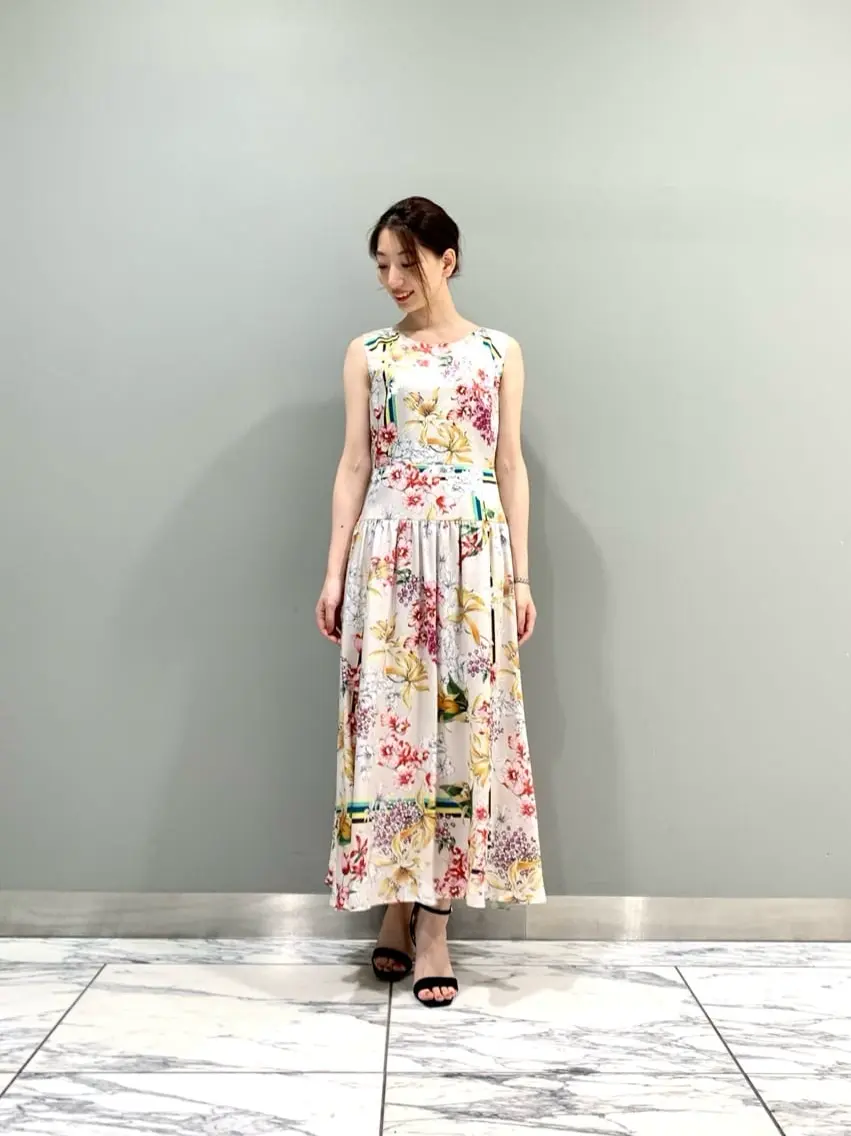 GRACE CONTINENTAL The Banquet eri コーディネート画像