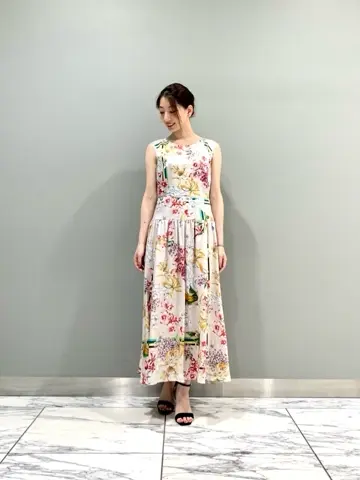 GRACE CONTINENTAL The Banquet eri コーディネート画像