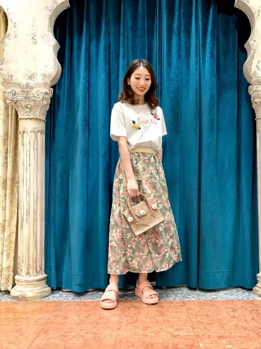 GRACE CONTINENTAL The Banquet eri コーディネート画像