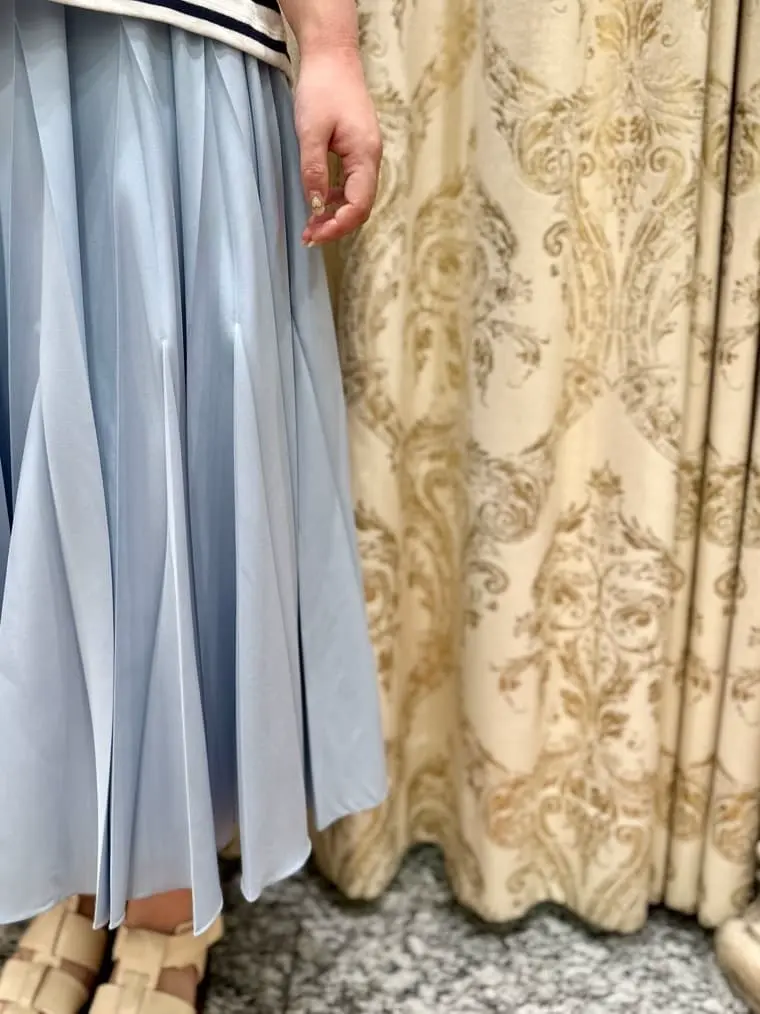 GRACE CONTINENTAL The Banquet 中根　里帆 コーディネート画像