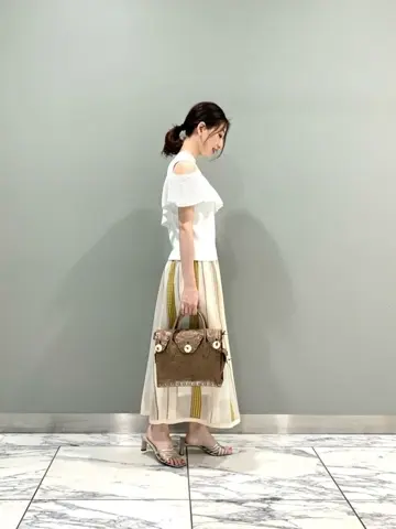 GRACE CONTINENTAL The Banquet eri コーディネート画像