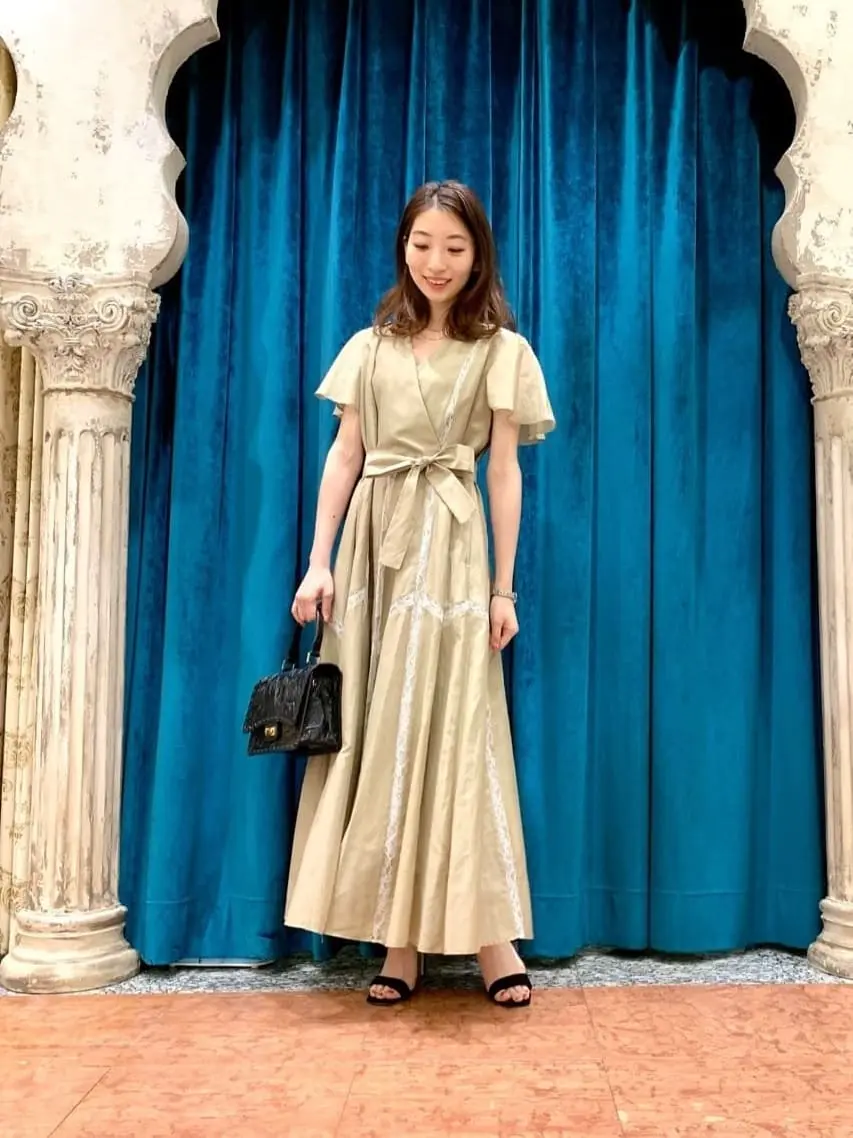 GRACE CONTINENTAL The Banquet eri コーディネート画像