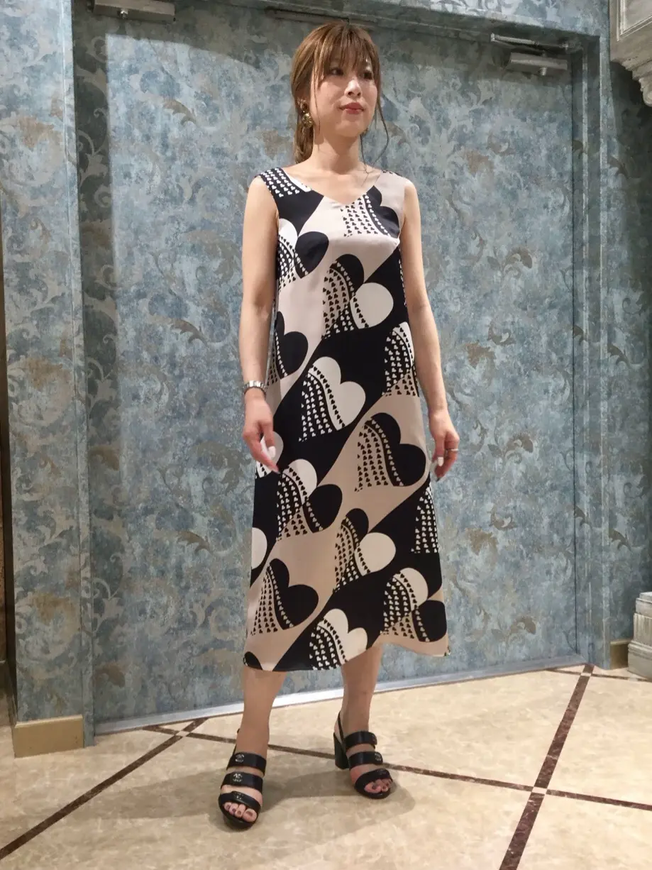 GRACE CONTINENTAL The Banquet 泉　智子 コーディネート画像