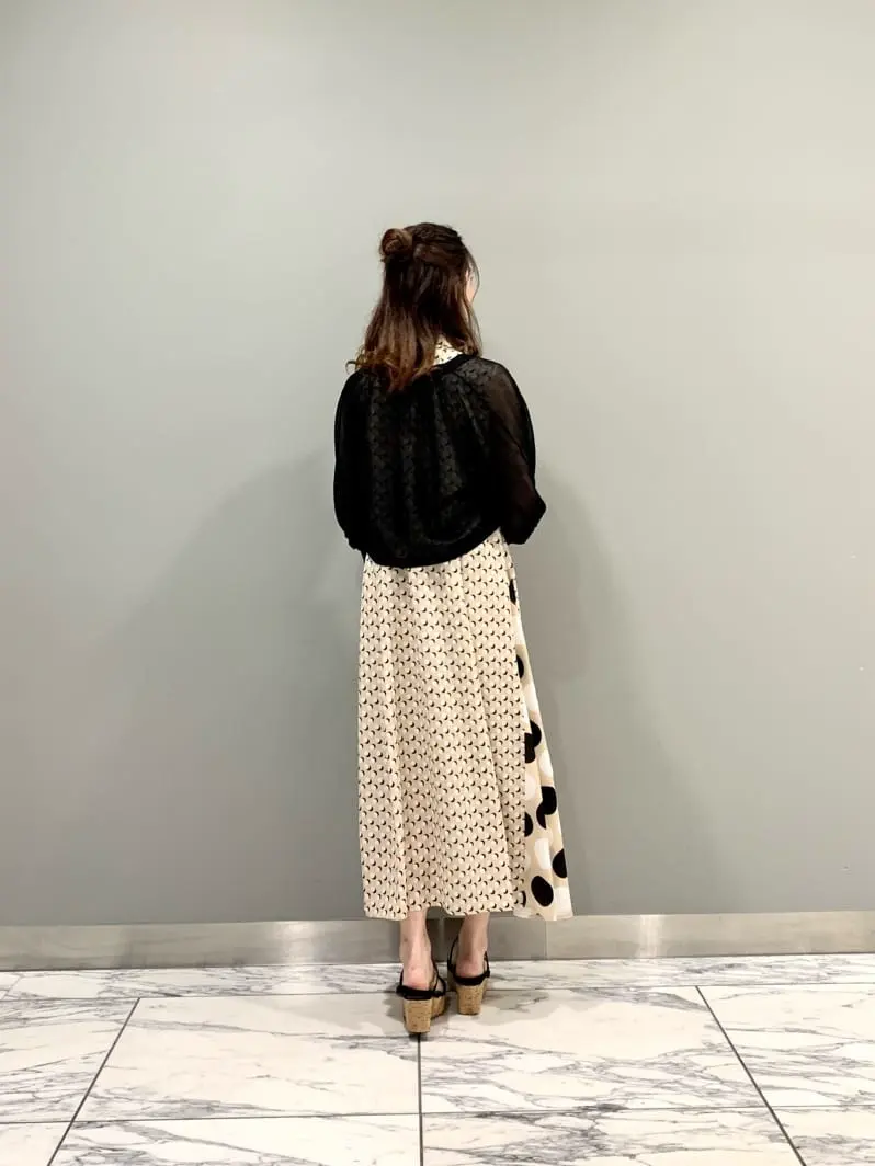 GRACE CONTINENTAL The Banquet eri コーディネート画像