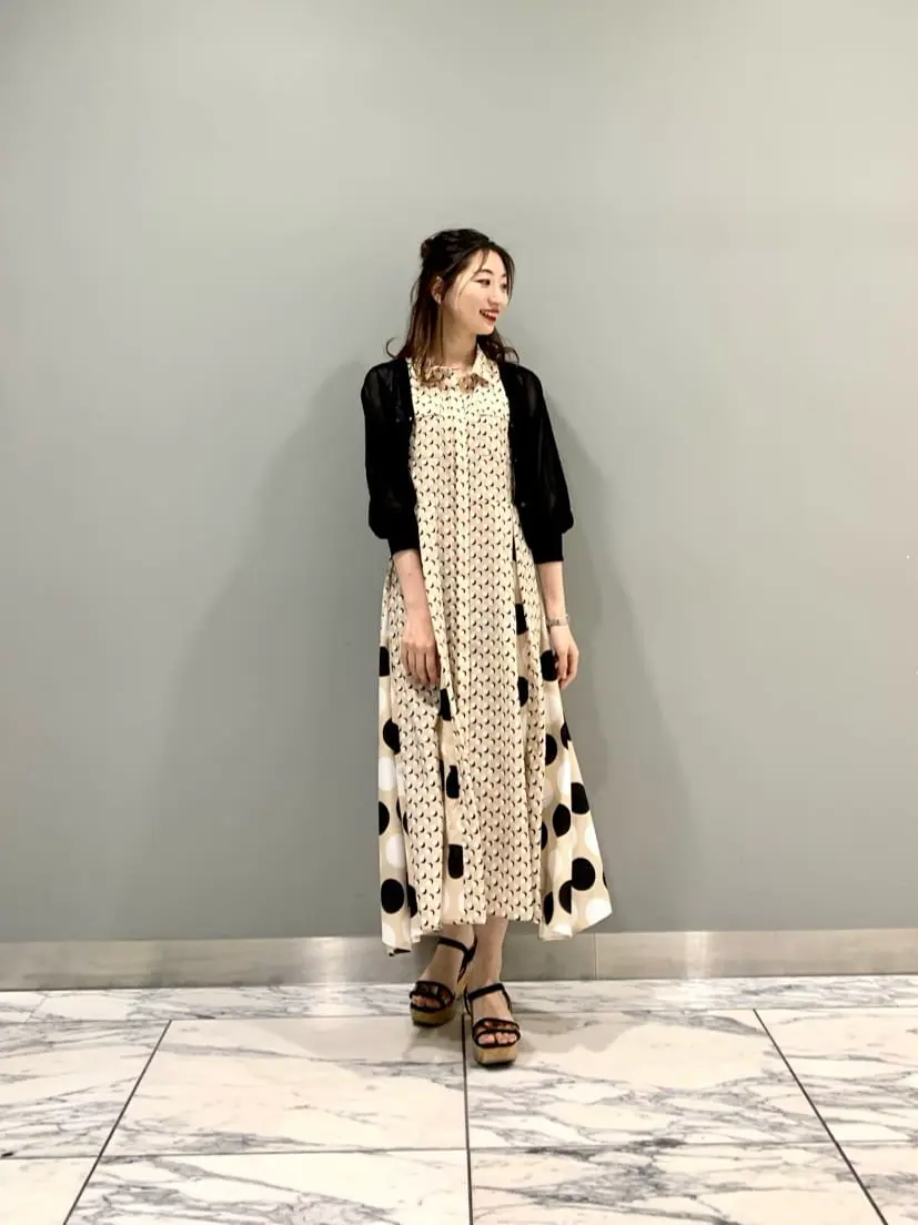 GRACE CONTINENTAL The Banquet eri コーディネート画像