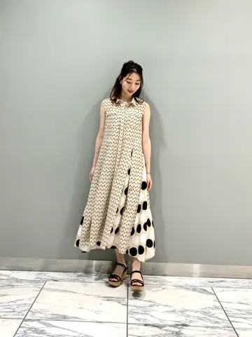 GRACE CONTINENTAL The Banquet eri コーディネート画像