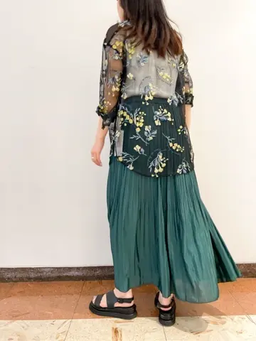 GRACE CONTINENTAL The Banquet SHOKO コーディネート画像