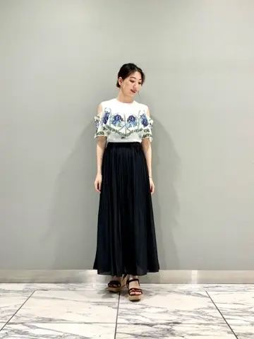 GRACE CONTINENTAL The Banquet eri コーディネート画像