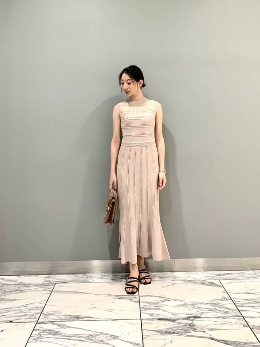 GRACE CONTINENTAL The Banquet eri コーディネート画像