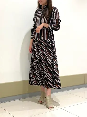 GRACE CONTINENTAL The Banquet 松原 明音 コーディネート画像