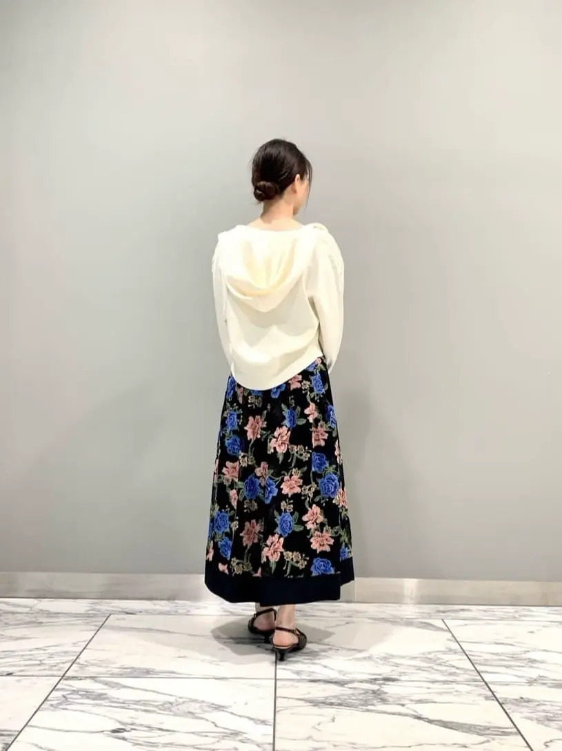 GRACE CONTINENTAL The Banquet eri コーディネート画像