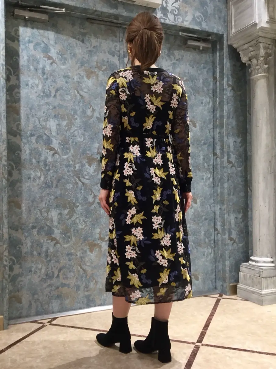 GRACE CONTINENTAL The Banquet 泉　智子 コーディネート画像