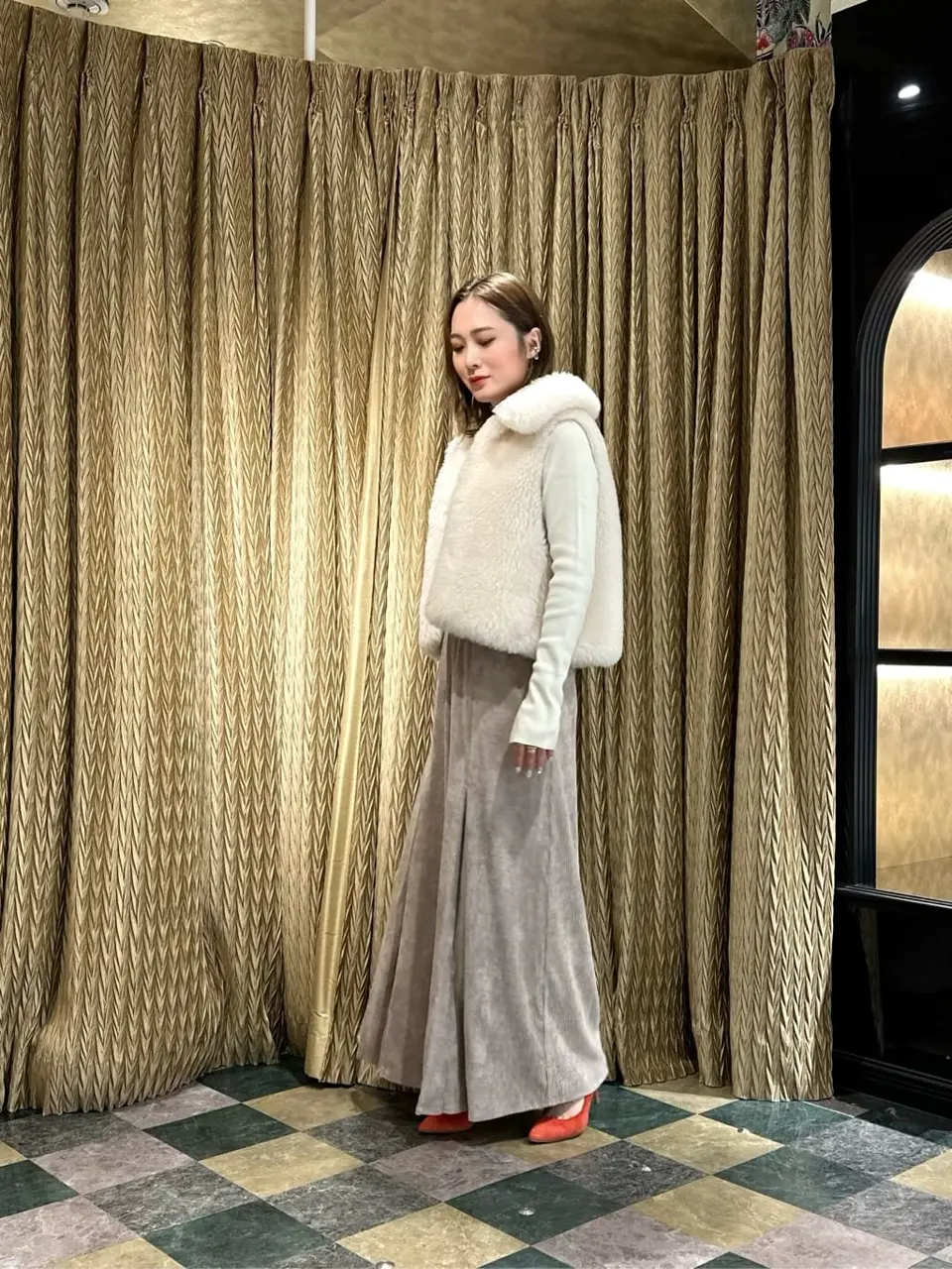 GRACE CONTINENTAL The Banquet Kogane. コーディネート画像