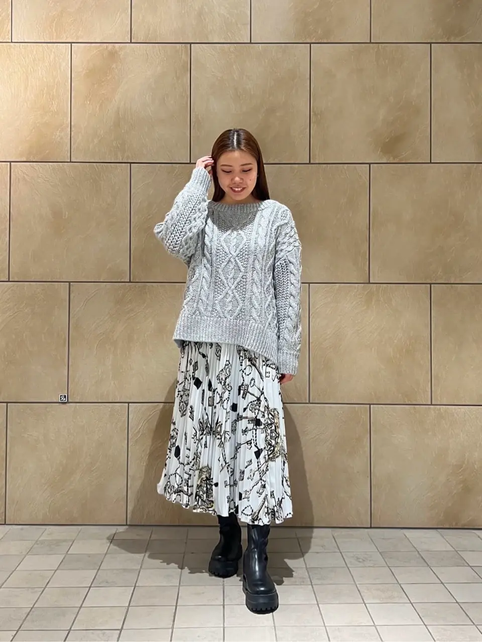 GRACE CONTINENTAL The Banquet 赤坂 梨来 コーディネート画像