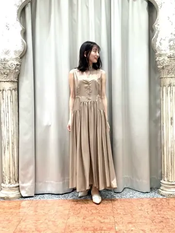 GRACE CONTINENTAL The Banquet eri コーディネート画像