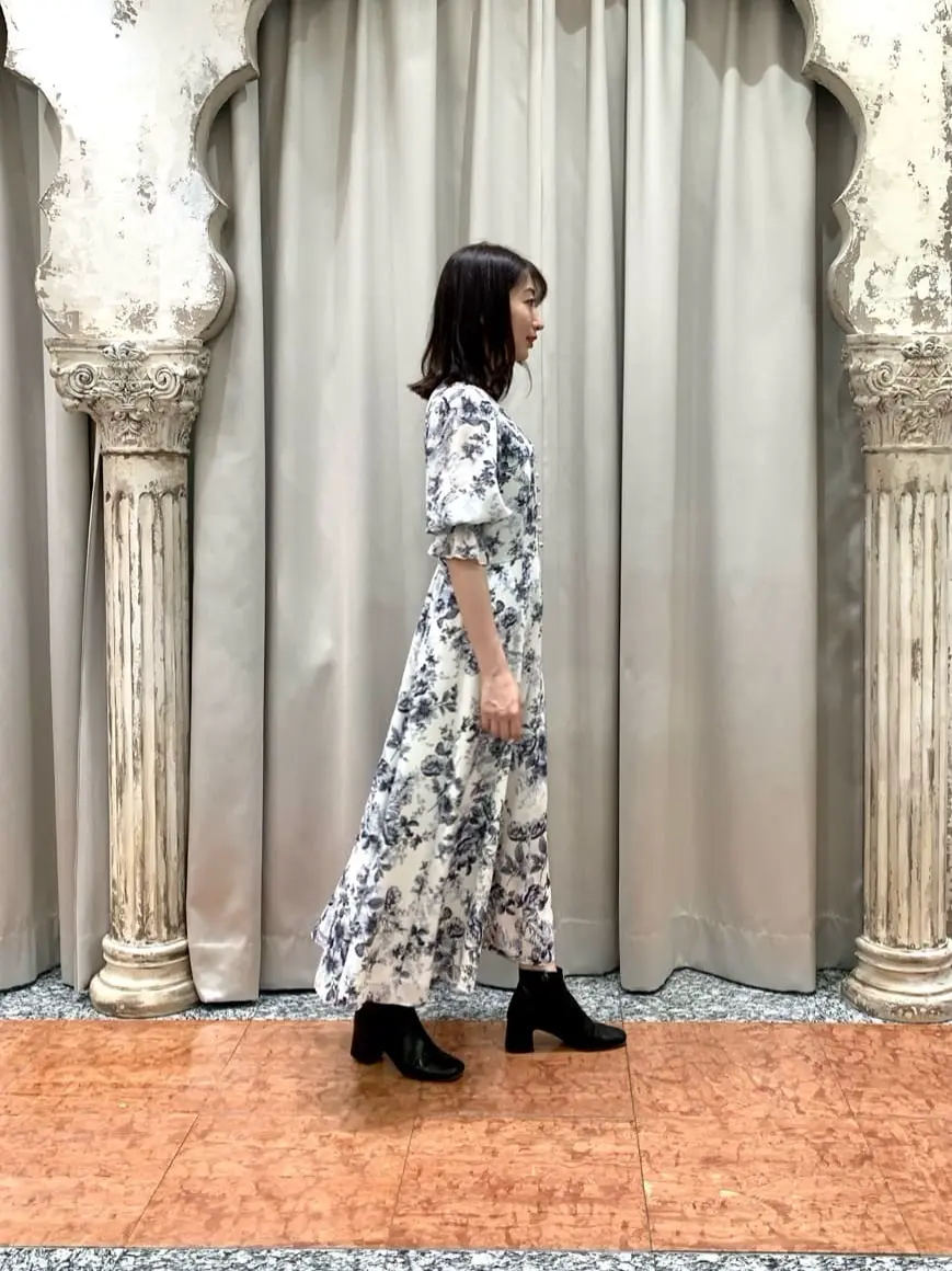 GRACE CONTINENTAL The Banquet eri コーディネート画像