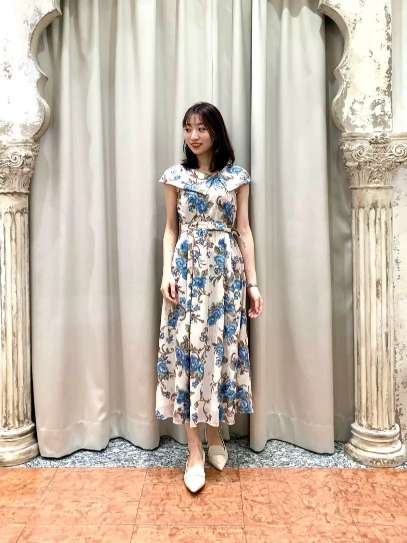 GRACE CONTINENTAL The Banquet eri コーディネート画像