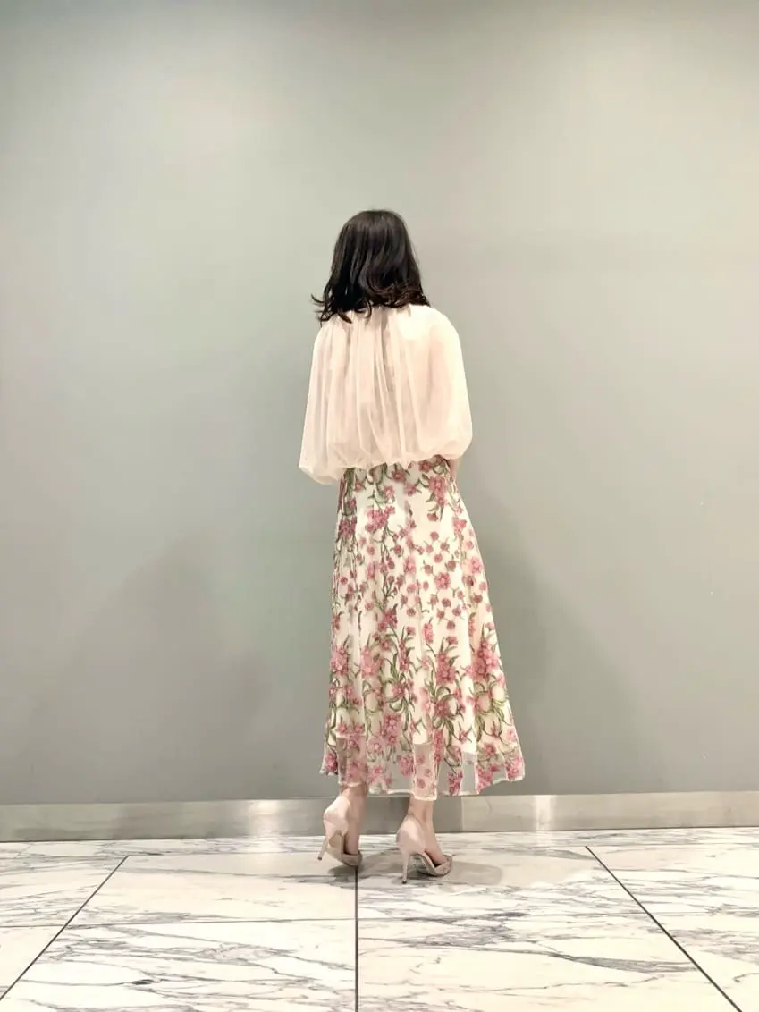 GRACE CONTINENTAL The Banquet eri コーディネート画像