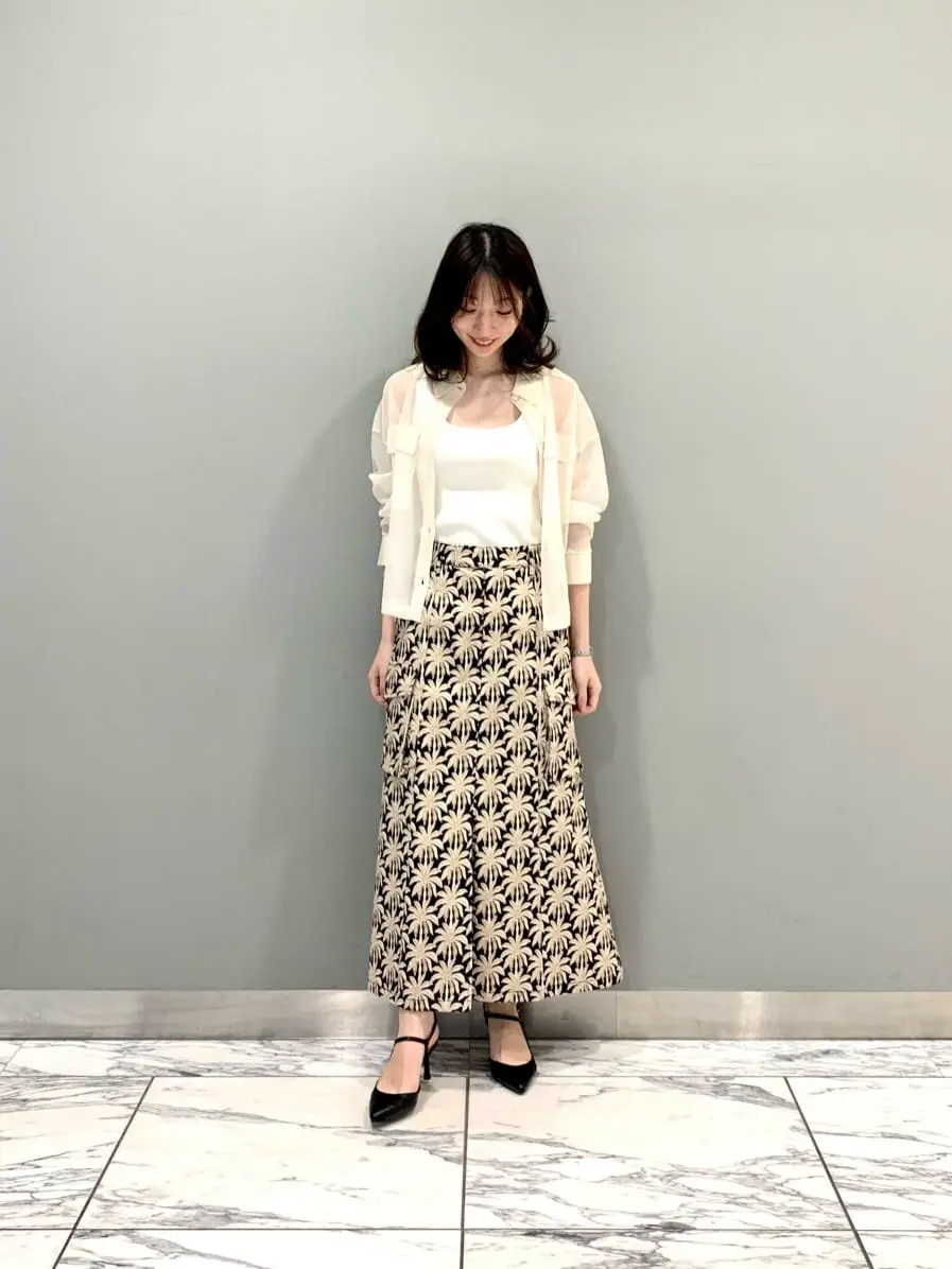 GRACE CONTINENTAL The Banquet eri コーディネート画像