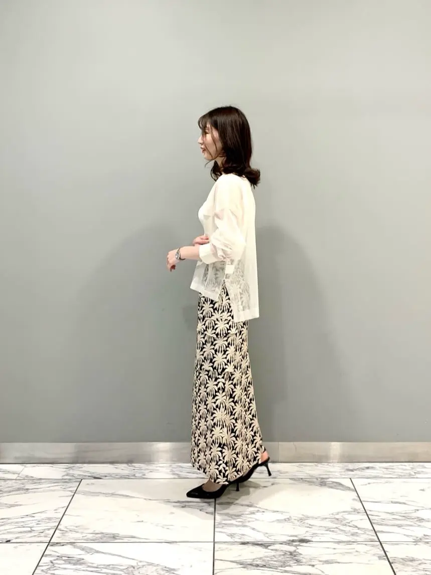 GRACE CONTINENTAL The Banquet eri コーディネート画像