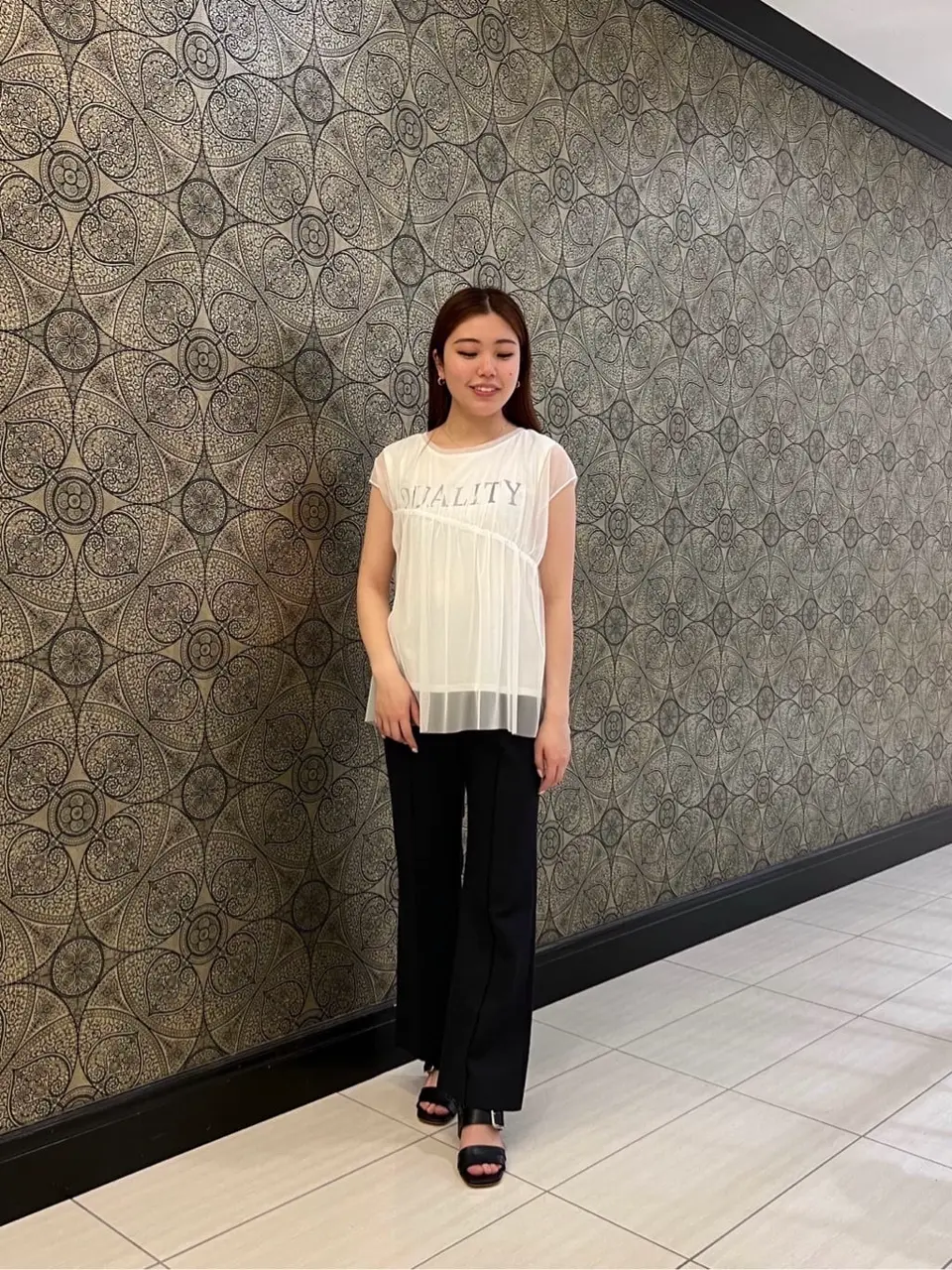 GRACE CONTINENTAL The Banquet 赤坂 梨来 コーディネート画像