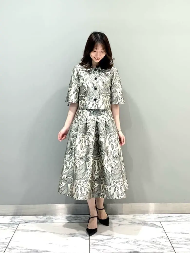 GRACE CONTINENTAL The Banquet eri コーディネート画像