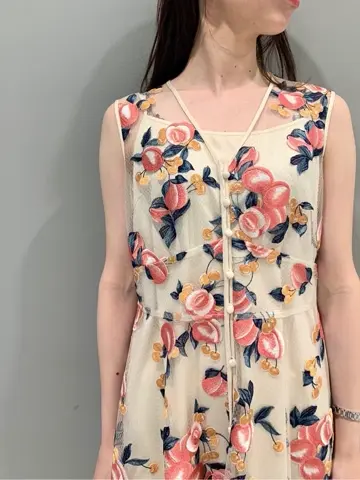 GRACE CONTINENTAL The Banquet eri コーディネート画像