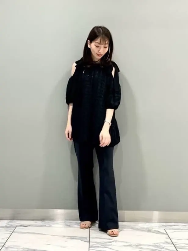 GRACE CONTINENTAL The Banquet eri コーディネート画像