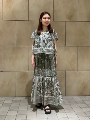 GRACE CONTINENTAL The Banquet 赤坂 梨来 コーディネート画像