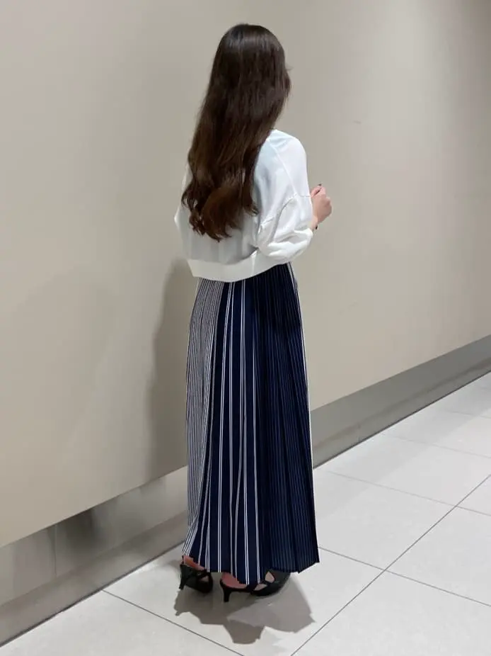 GRACE CONTINENTAL The Banquet 松原 明音 コーディネート画像