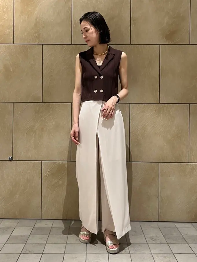 GRACE CONTINENTAL The Banquet 亀田 未希 コーディネート画像