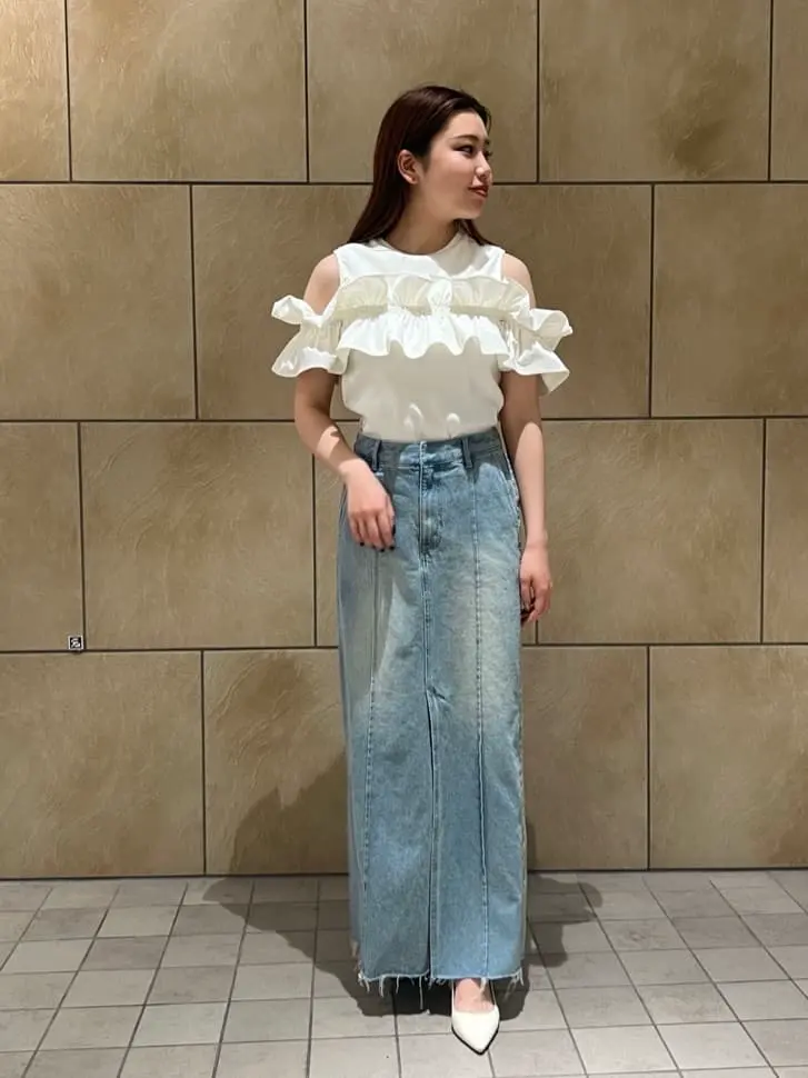 GRACE CONTINENTAL The Banquet 赤坂 梨来 コーディネート画像