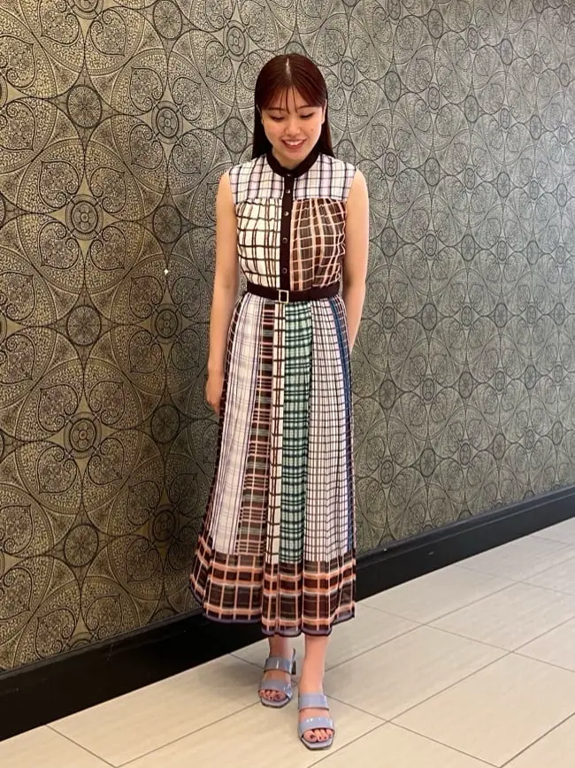 GRACE CONTINENTAL The Banquet 赤坂 梨来 コーディネート画像