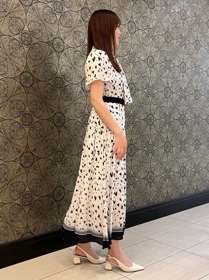 GRACE CONTINENTAL The Banquet 赤坂 梨来 コーディネート画像