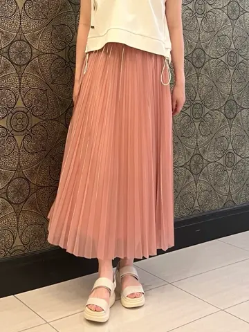 GRACE CONTINENTAL The Banquet 赤坂 梨来 コーディネート画像