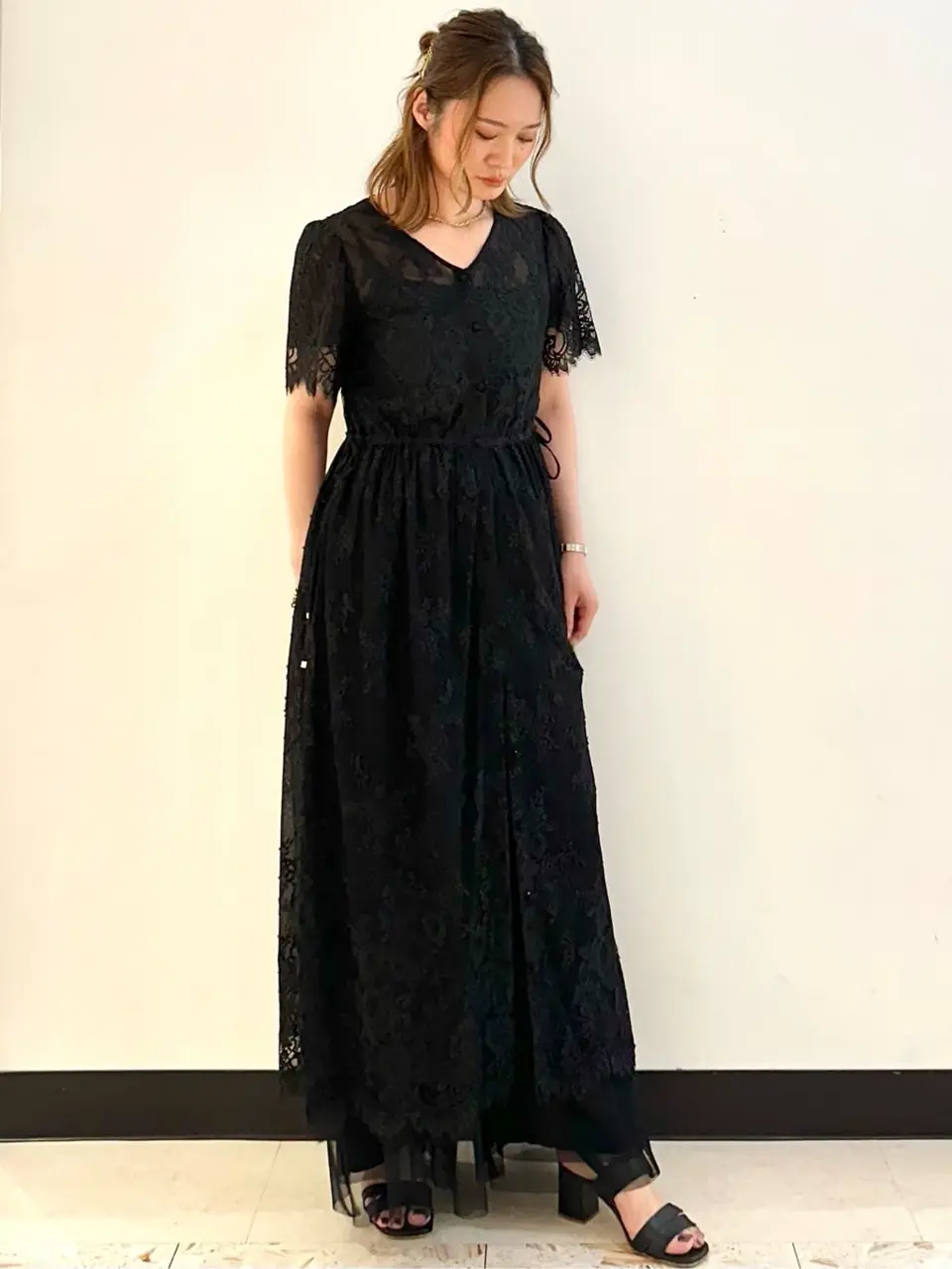 GRACE CONTINENTAL The Banquet Kogane. コーディネート画像