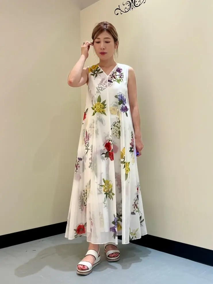 GRACE CONTINENTAL The Banquet 泉　智子 コーディネート画像