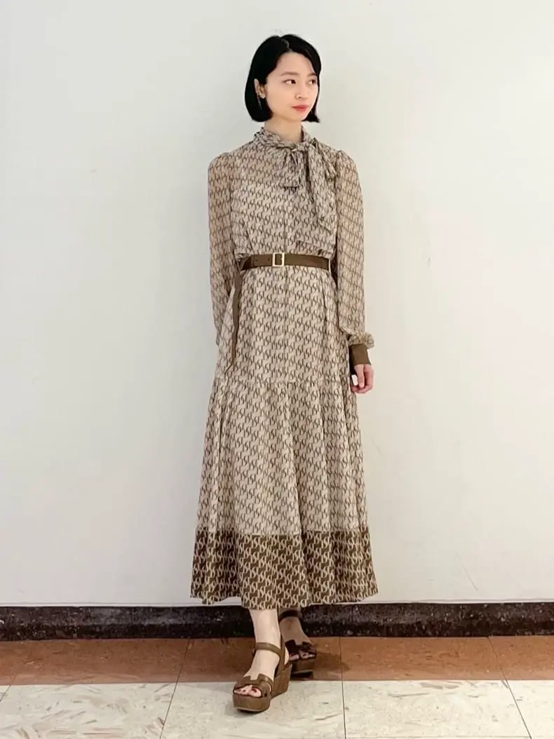 GRACE CONTINENTAL The Banquet yuri コーディネート画像