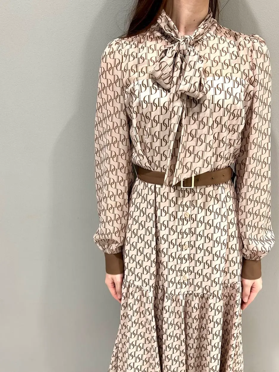 GRACE CONTINENTAL The Banquet eri コーディネート画像