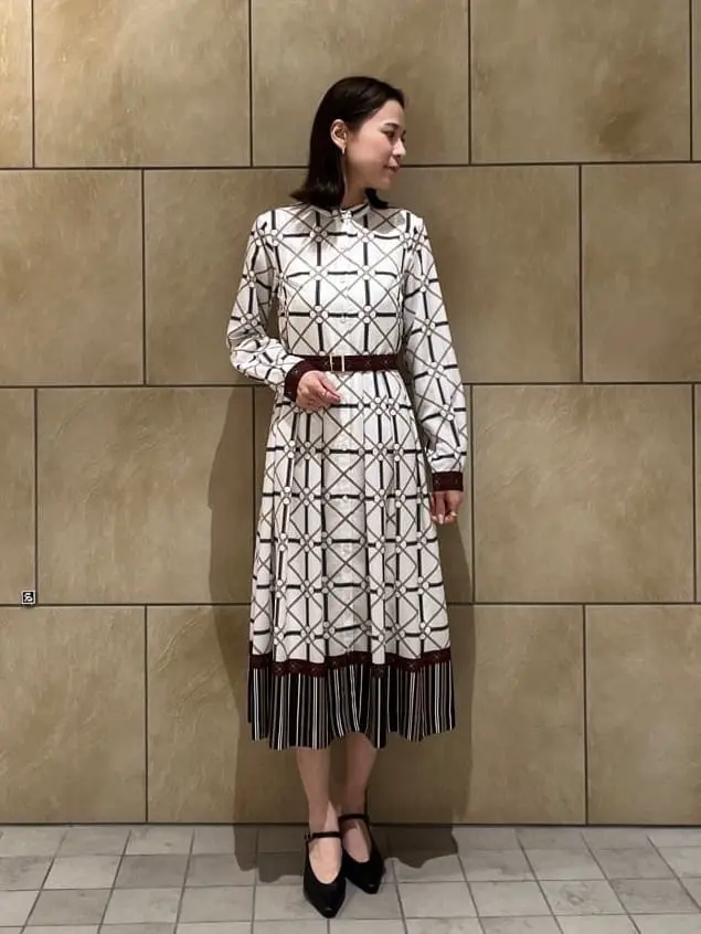 GRACE CONTINENTAL The Banquet 亀田 未希 コーディネート画像