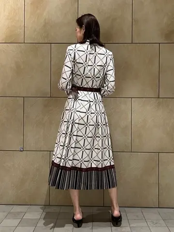 GRACE CONTINENTAL The Banquet 亀田 未希 コーディネート画像