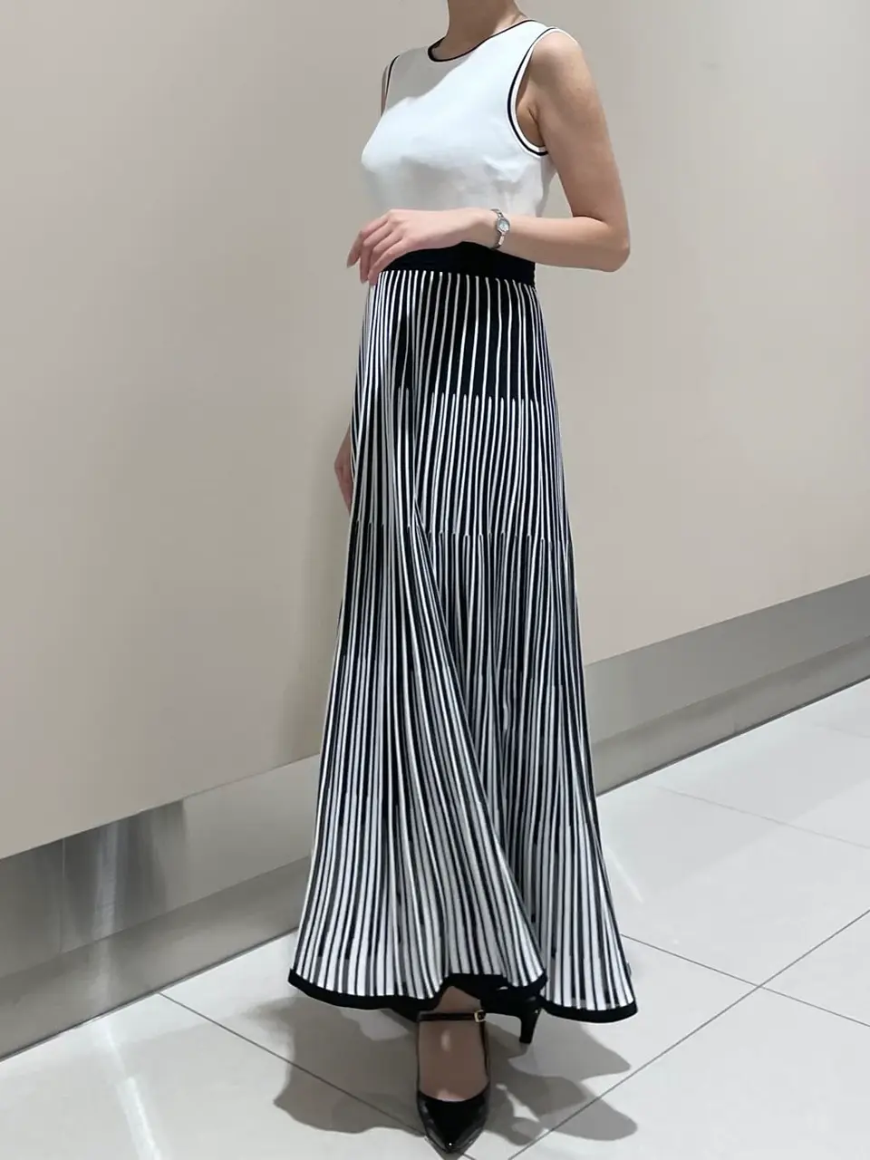 GRACE CONTINENTAL The Banquet Ezawa.M コーディネート画像